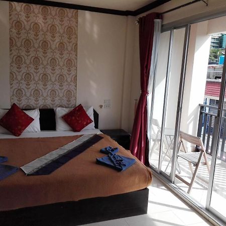 Ramaz Hotel Patong Exterior foto